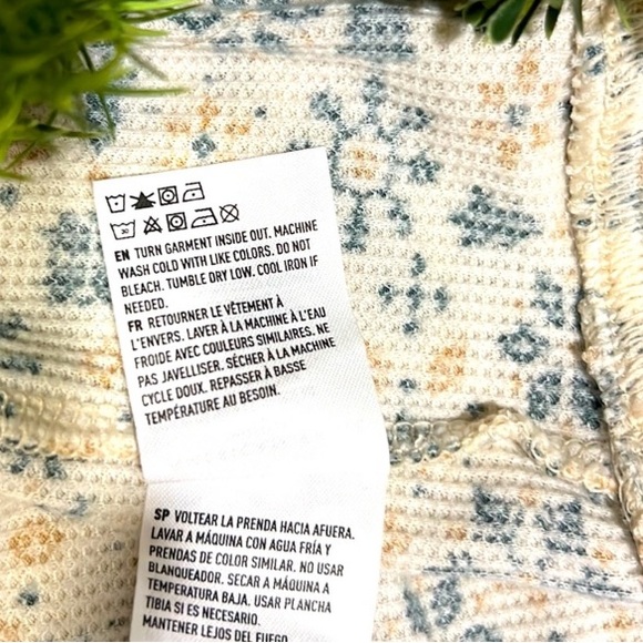 🏆Host Pick🏆 American Eagle Dog Onesie Sweater (NWOT) - Picture 6 of 8